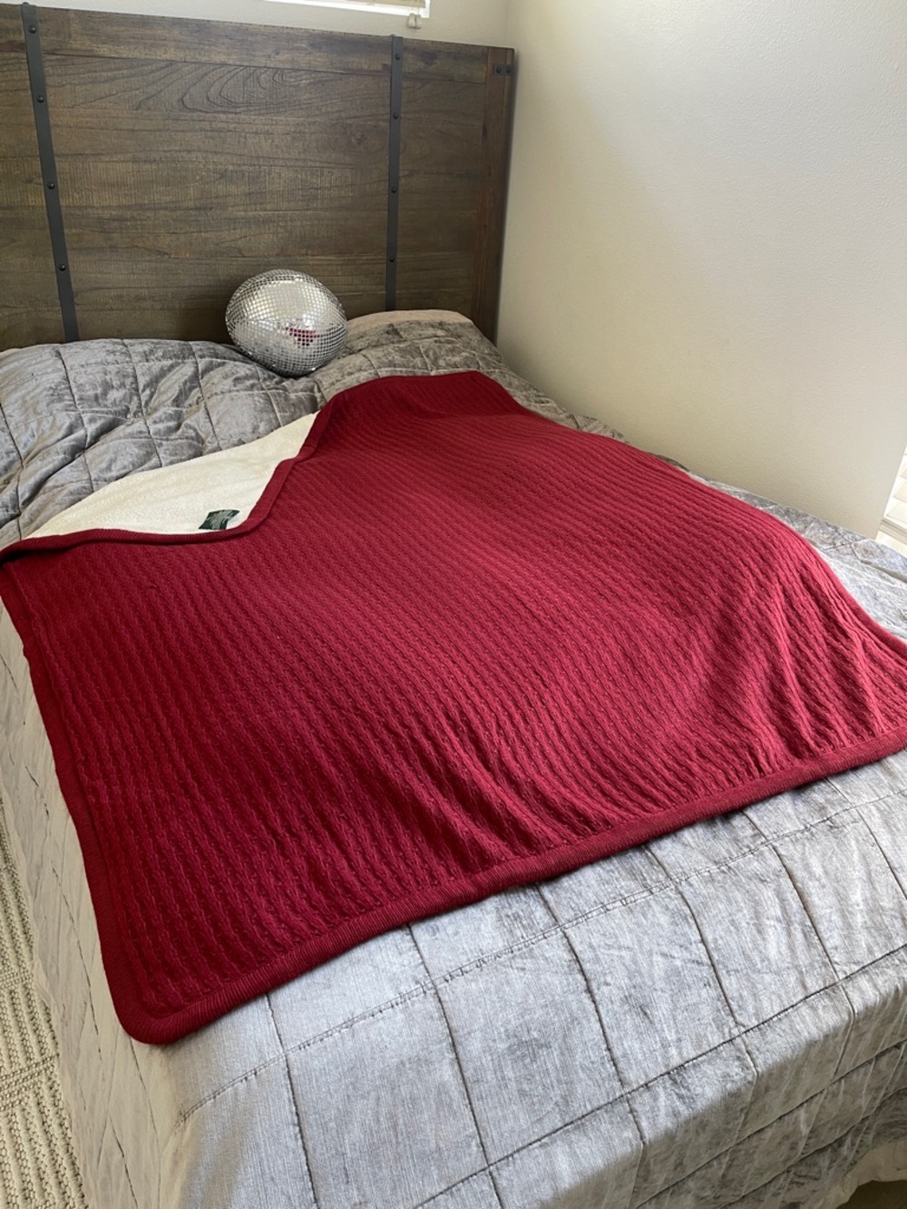 Lauren Ralph Lauren  Ribbed Knit Sweater in Deep Red blanket 50x60